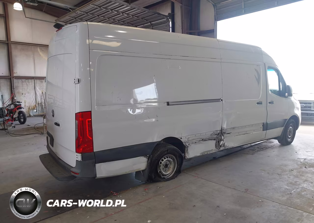 2019 Mercedes-Benz Sprinter 2500 High Roof V6 VIN:WD4PF1CD4KP066276 - 4