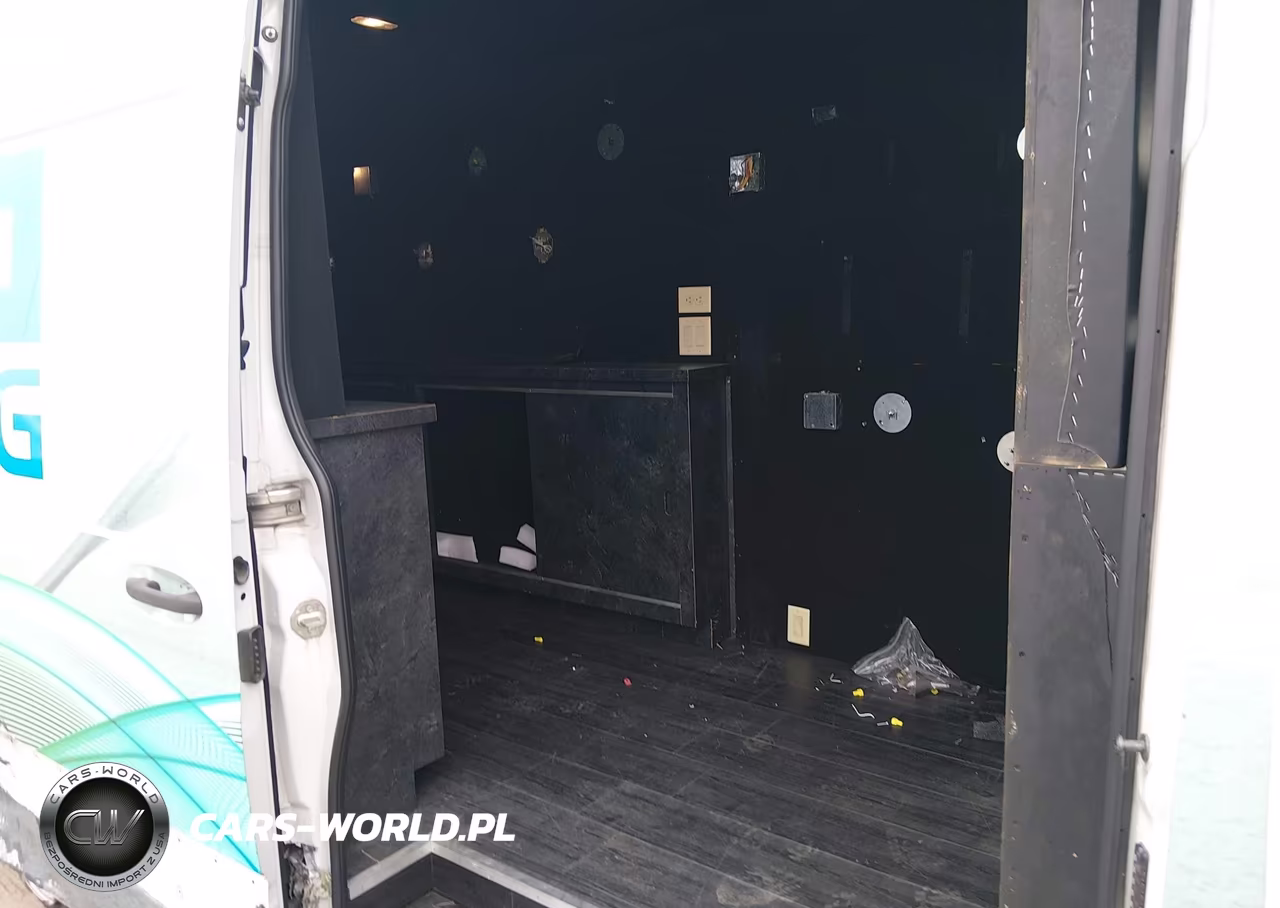 2019 Mercedes-Benz Sprinter 2500 High Roof V6 VIN:WD4PF1CD4KP066276 - 8