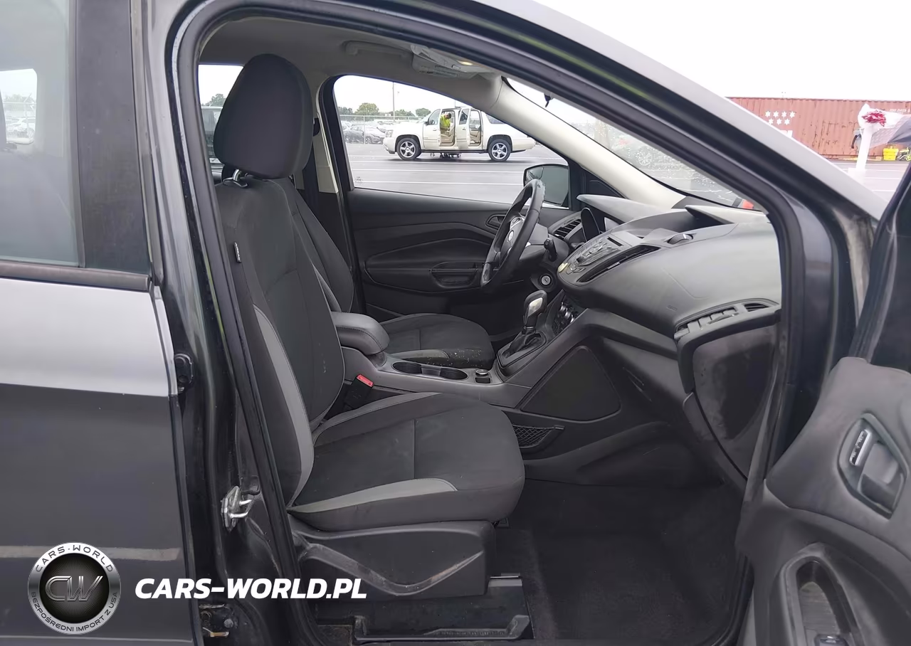 2016 Ford Escape S VIN:1FMCU0F79GUB30864 - 5