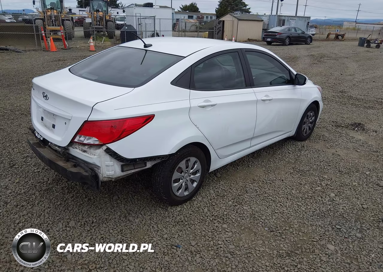 2015 Hyundai Accent Gls VIN:KMHCT4AE2FU936656 - 4