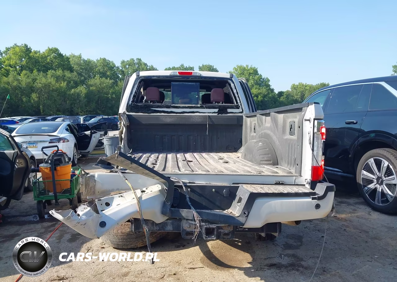 2018 Ford F-250 Platinum VIN:1FT7W2B63JEB63157 - 16