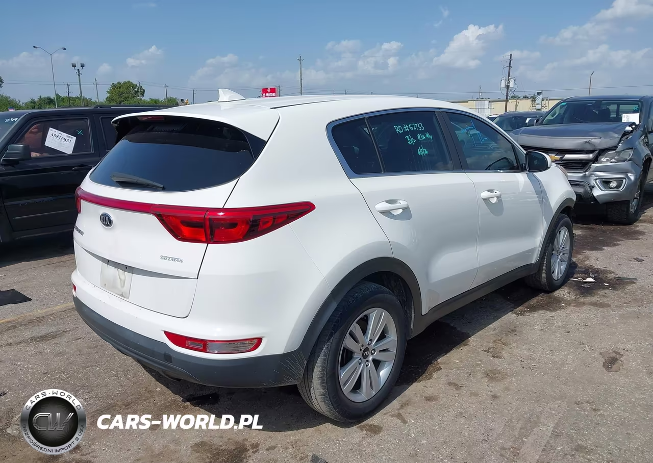 2018 Kia Sportage Lx VIN:KNDPM3AC1J7338710 - 4