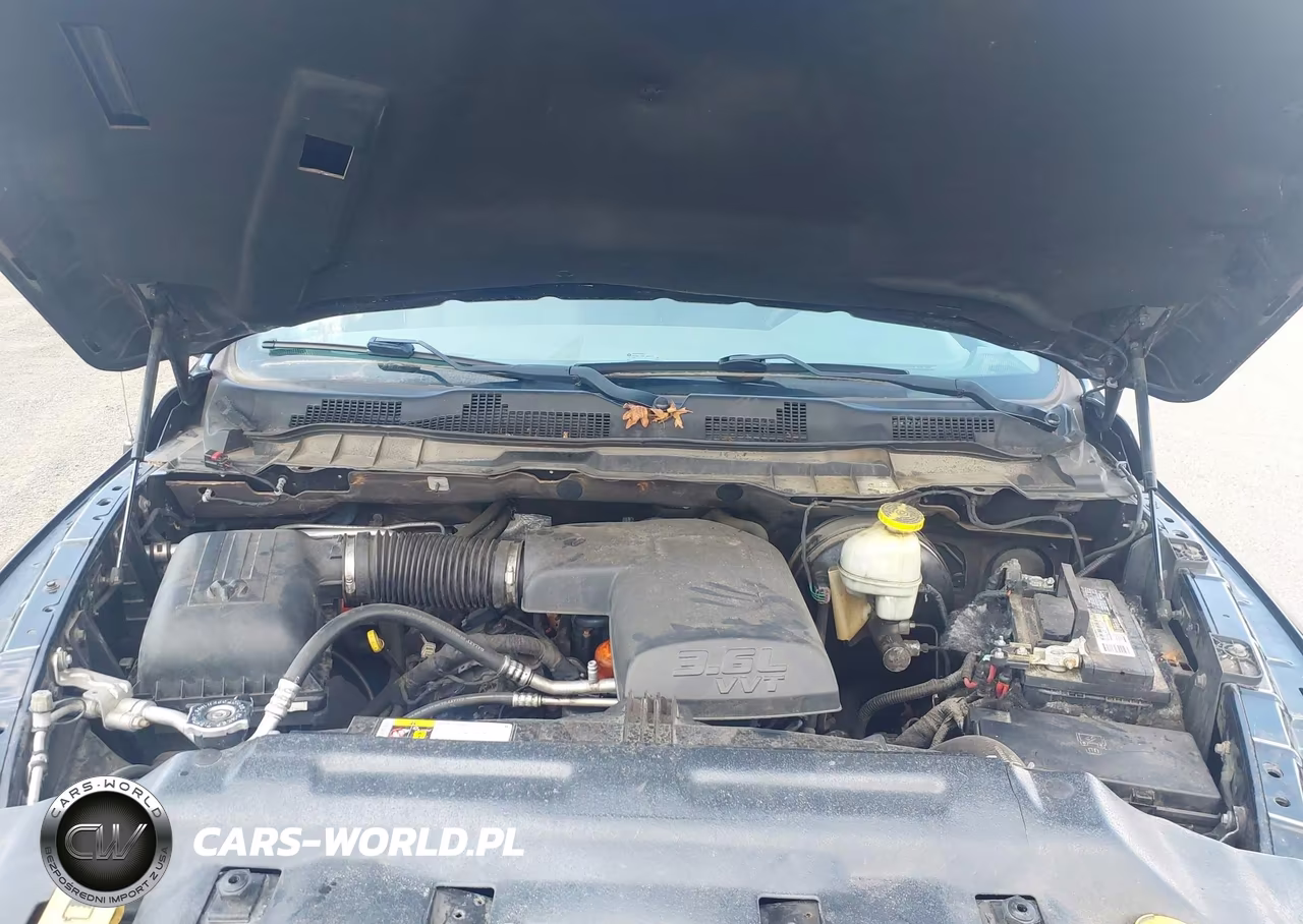 2018 Ram 1500 Express 4X4 6'4 Box VIN:1C6RR7FG4JS126143 - 10