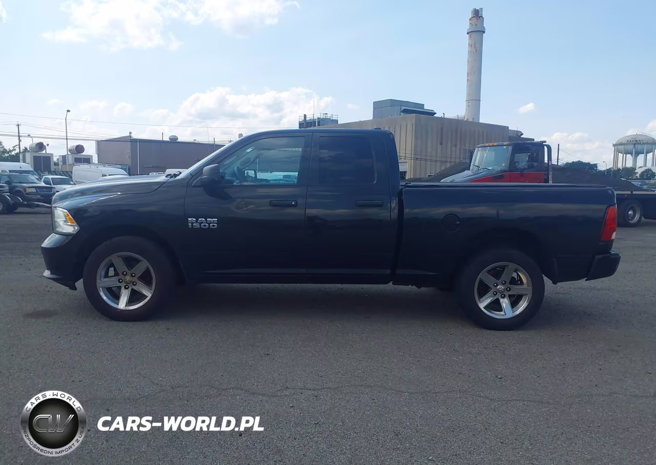 2018 Ram 1500 Express 4X4 6'4 Box VIN:1C6RR7FG4JS126143 - 14