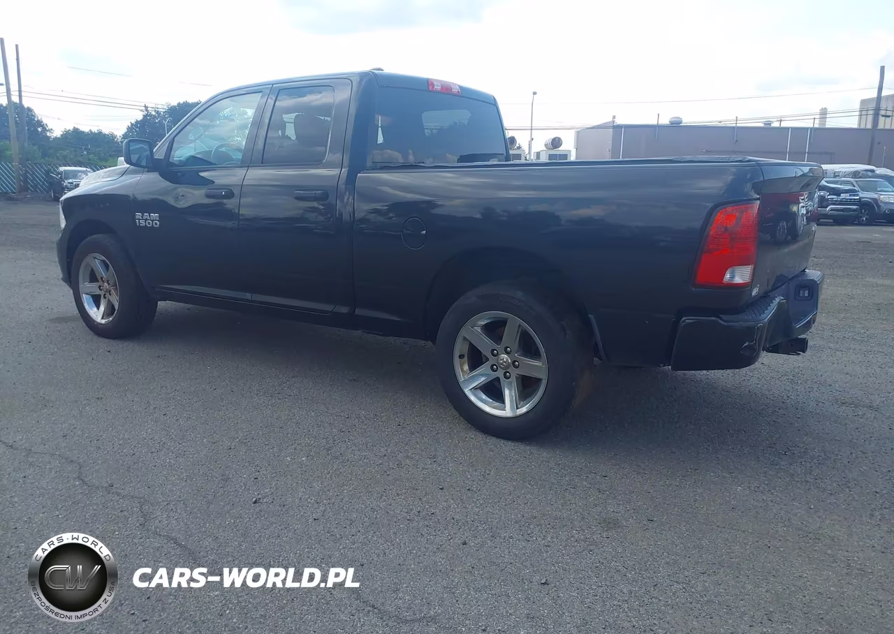 2018 Ram 1500 Express 4X4 6'4 Box VIN:1C6RR7FG4JS126143 - 3