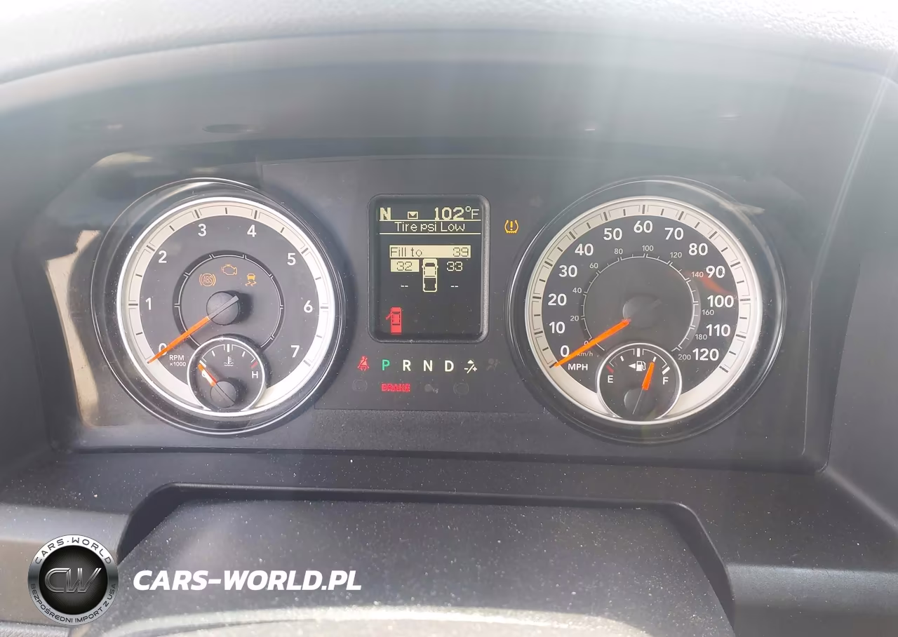 2018 Ram 1500 Express 4X4 6'4 Box VIN:1C6RR7FG4JS126143 - 7
