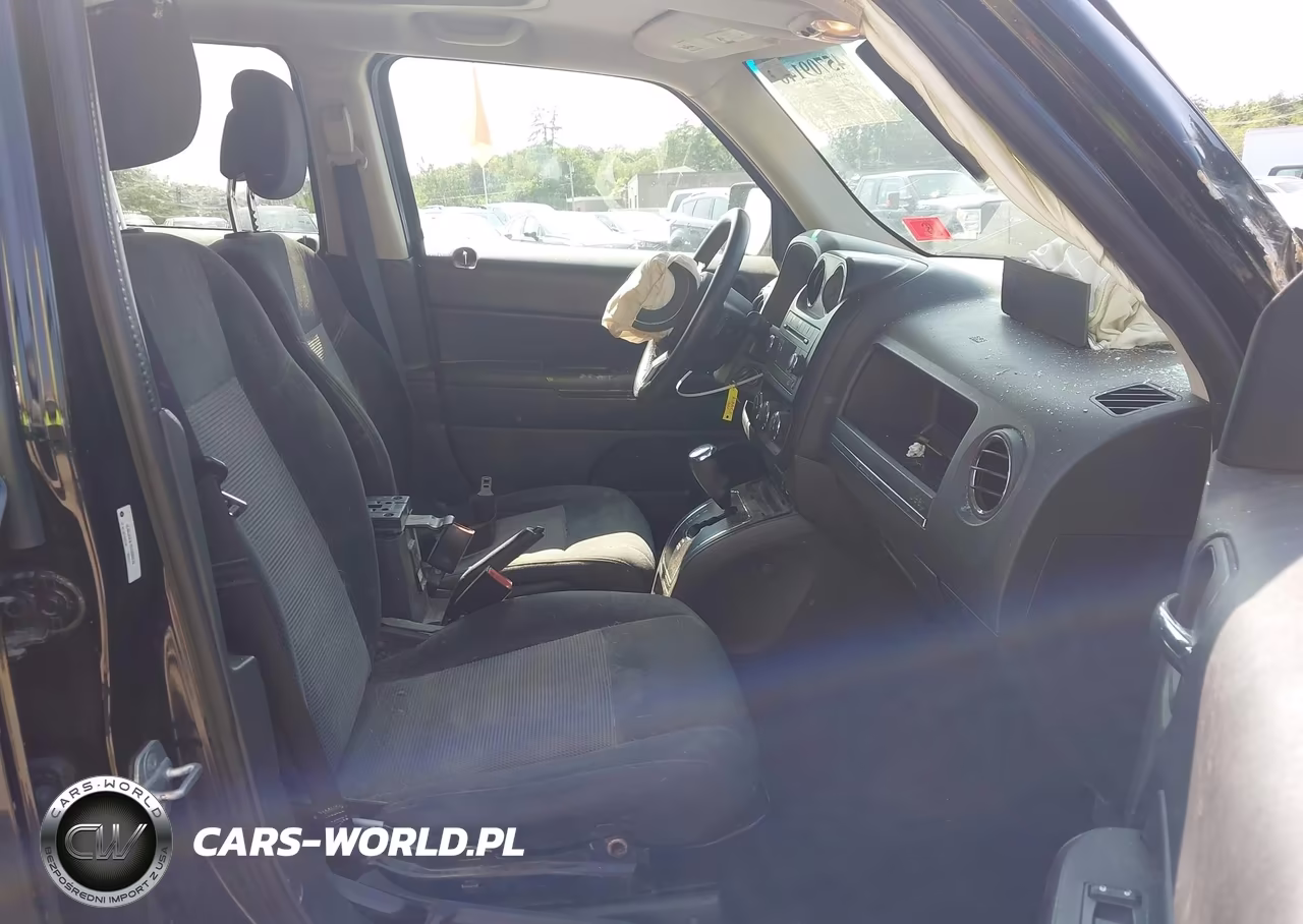 2013 Jeep Patriot Latitude VIN:1C4NJRFB7DD280076 - 5