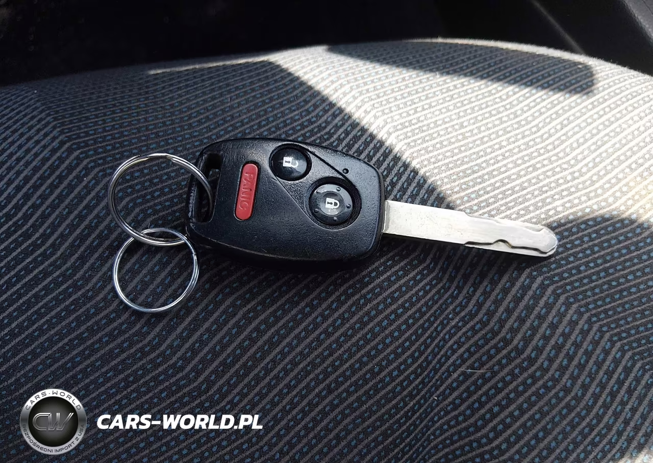2011 Honda Fit Sport VIN:JHMGE8G56BS011137 - 11