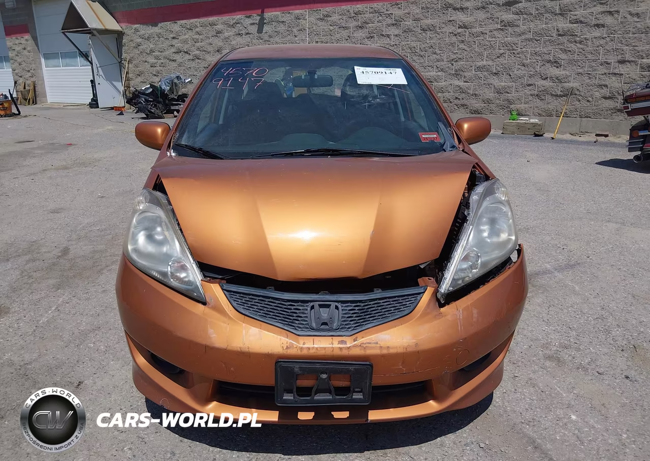 2011 Honda Fit Sport VIN:JHMGE8G56BS011137 - 6