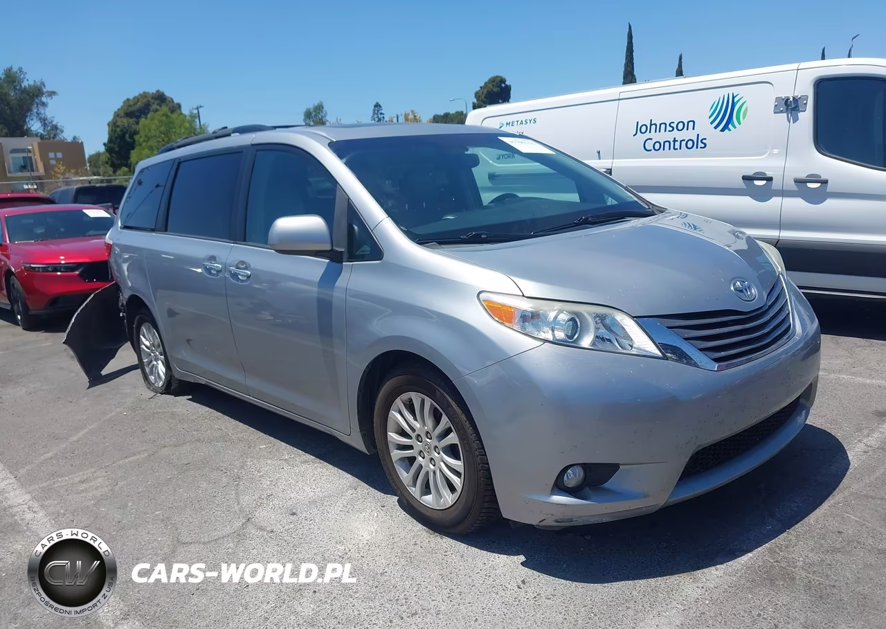 2015 Toyota Sienna Xle Premium 8 Passenger