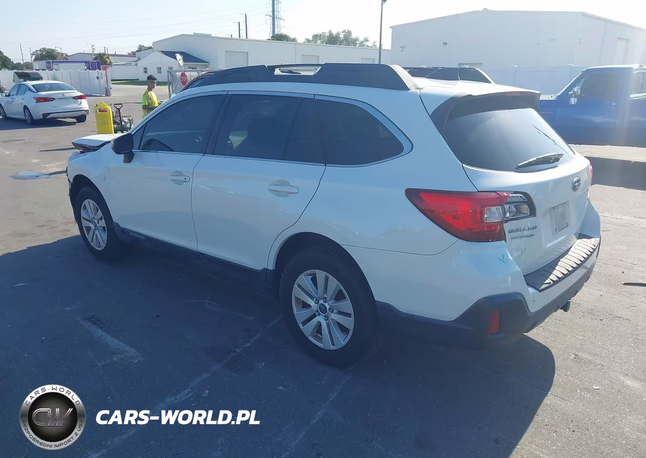 2019 Subaru Outback 2.5I Premium VIN:4S4BSAHC6K3290300 - 3
