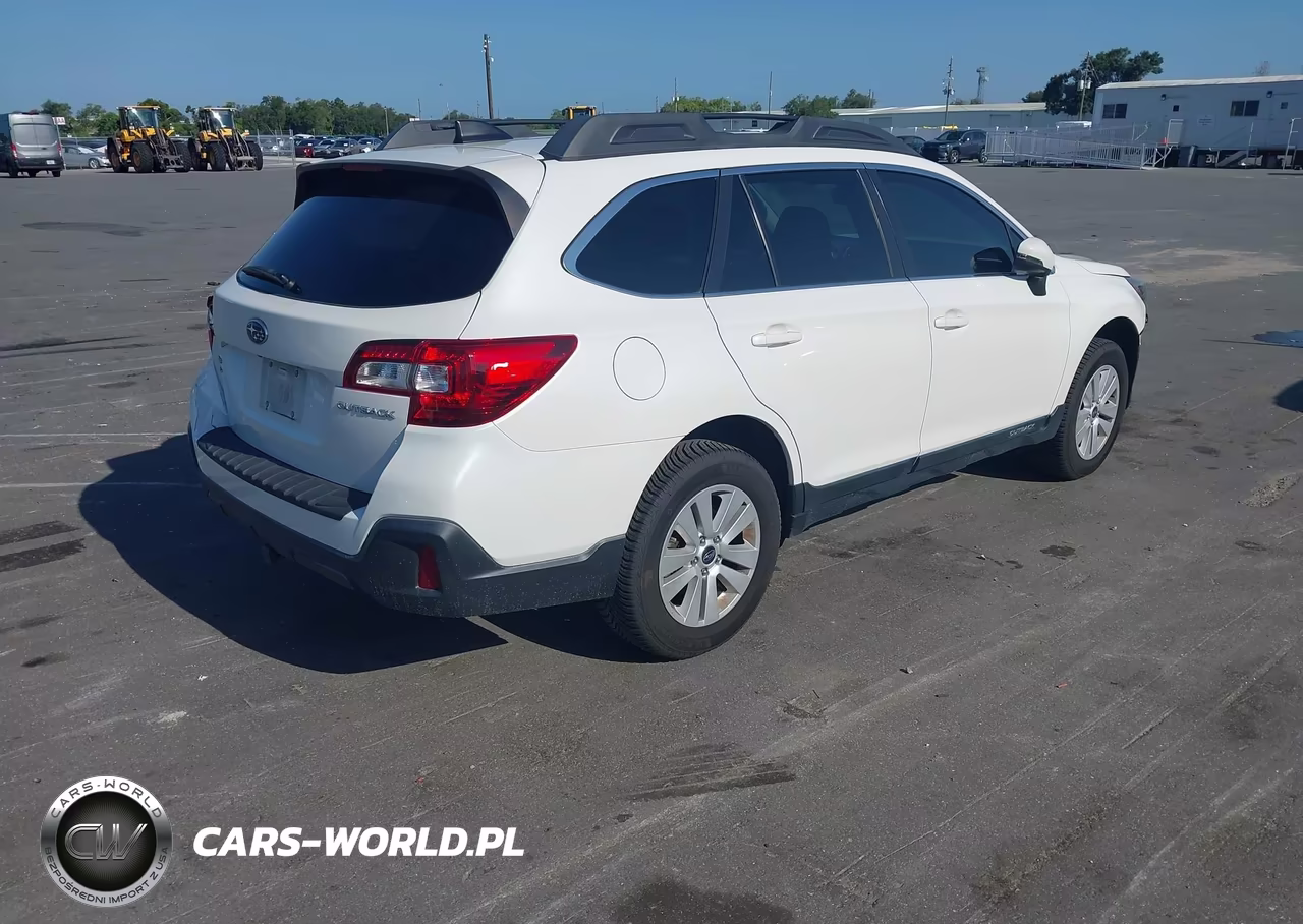 2019 Subaru Outback 2.5I Premium VIN:4S4BSAHC6K3290300 - 4