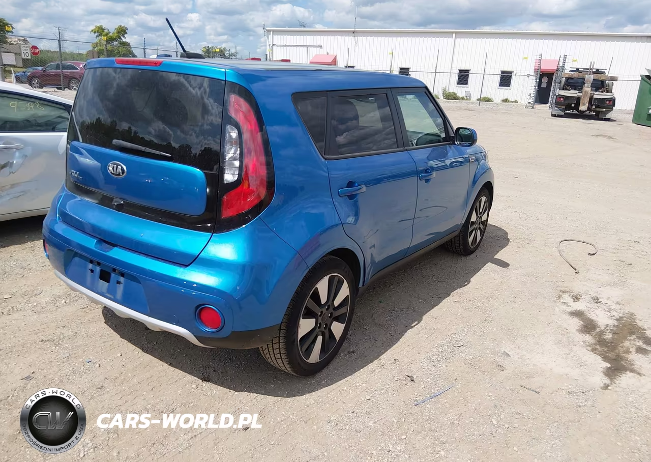 2018 Kia Soul + VIN:KNDJP3A54J7551181 - 4