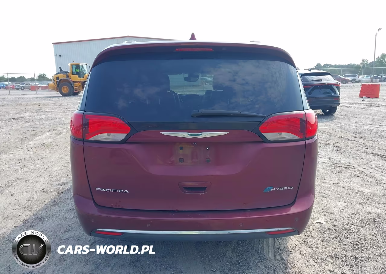 2018 Chrysler Pacifica Hybrid Limited VIN:2C4RC1N70JR169324 - 17