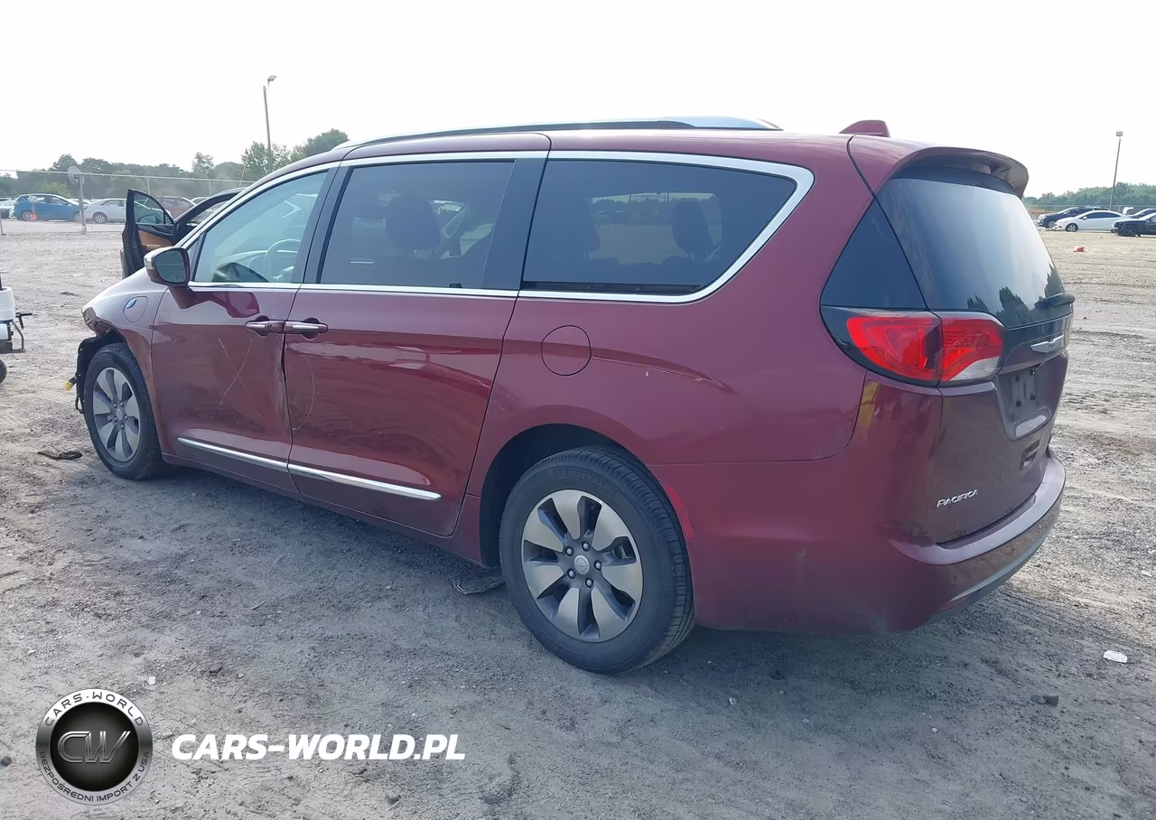 2018 Chrysler Pacifica Hybrid Limited VIN:2C4RC1N70JR169324 - 3