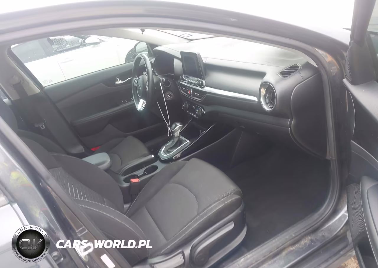 2019 Kia Forte S VIN:3KPF34AD0KE067444 - 5