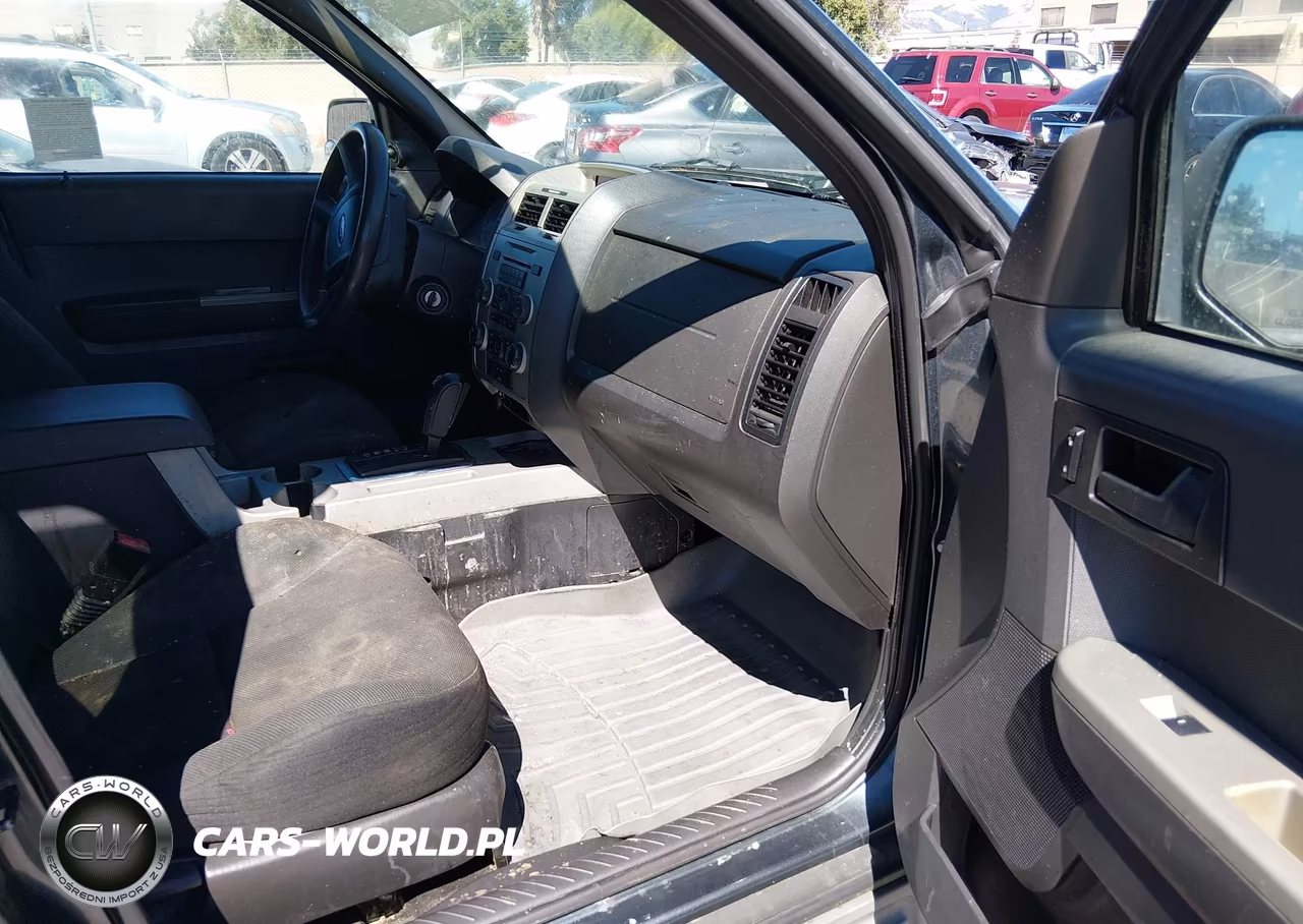 2008 Ford Escape Xlt VIN:1FMCU03Z68KE39890 - 5