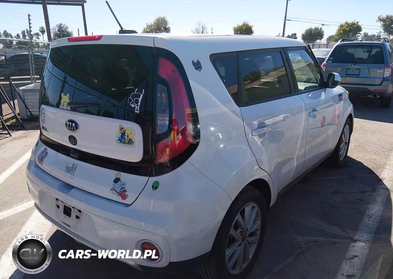 2018 Kia Soul + VIN:KNDJP3A52J7894927 - 4