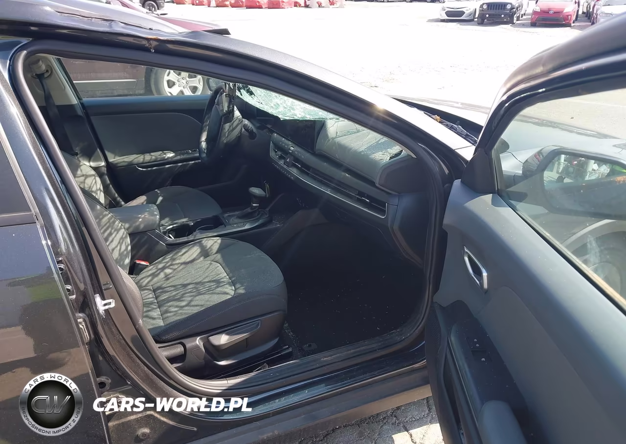 2025 Kia K4 Lxs VIN:3KPFT4DE1SE002171 - 5