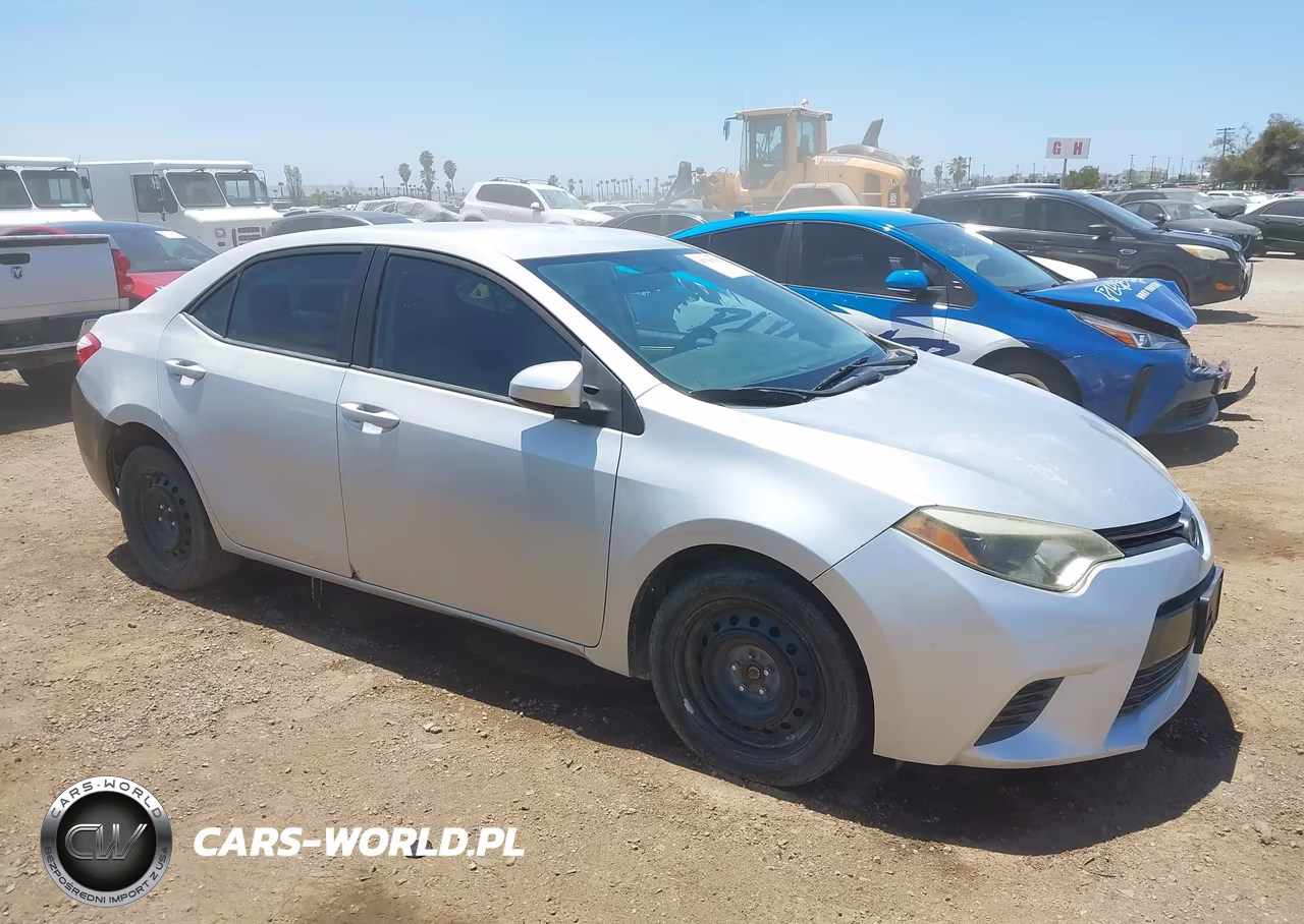 2015 Toyota Corolla Le VIN:5YFBURHE2FP365280 - 1