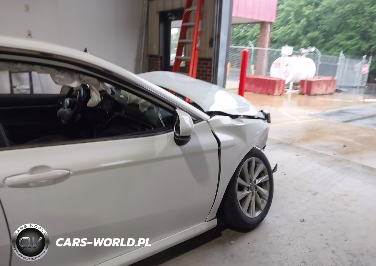 2022 Toyota Camry Le VIN:4T1C11AKXNU630975 - 6