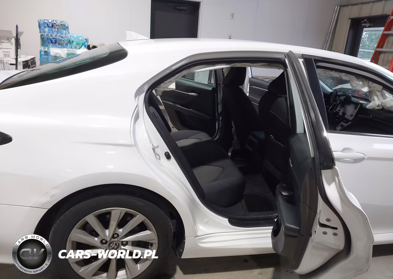 2022 Toyota Camry Le VIN:4T1C11AKXNU630975 - 8