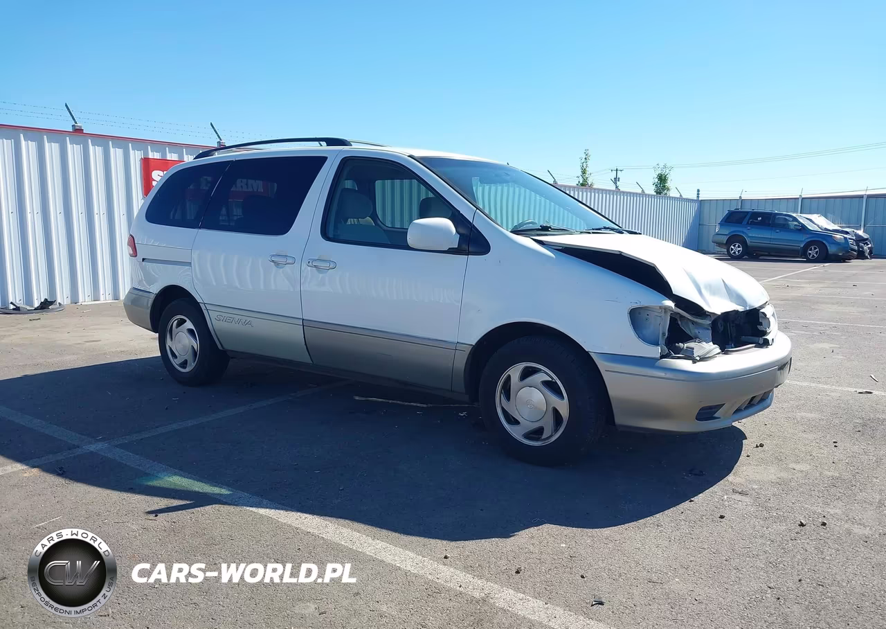 2003 Toyota Sienna Le
