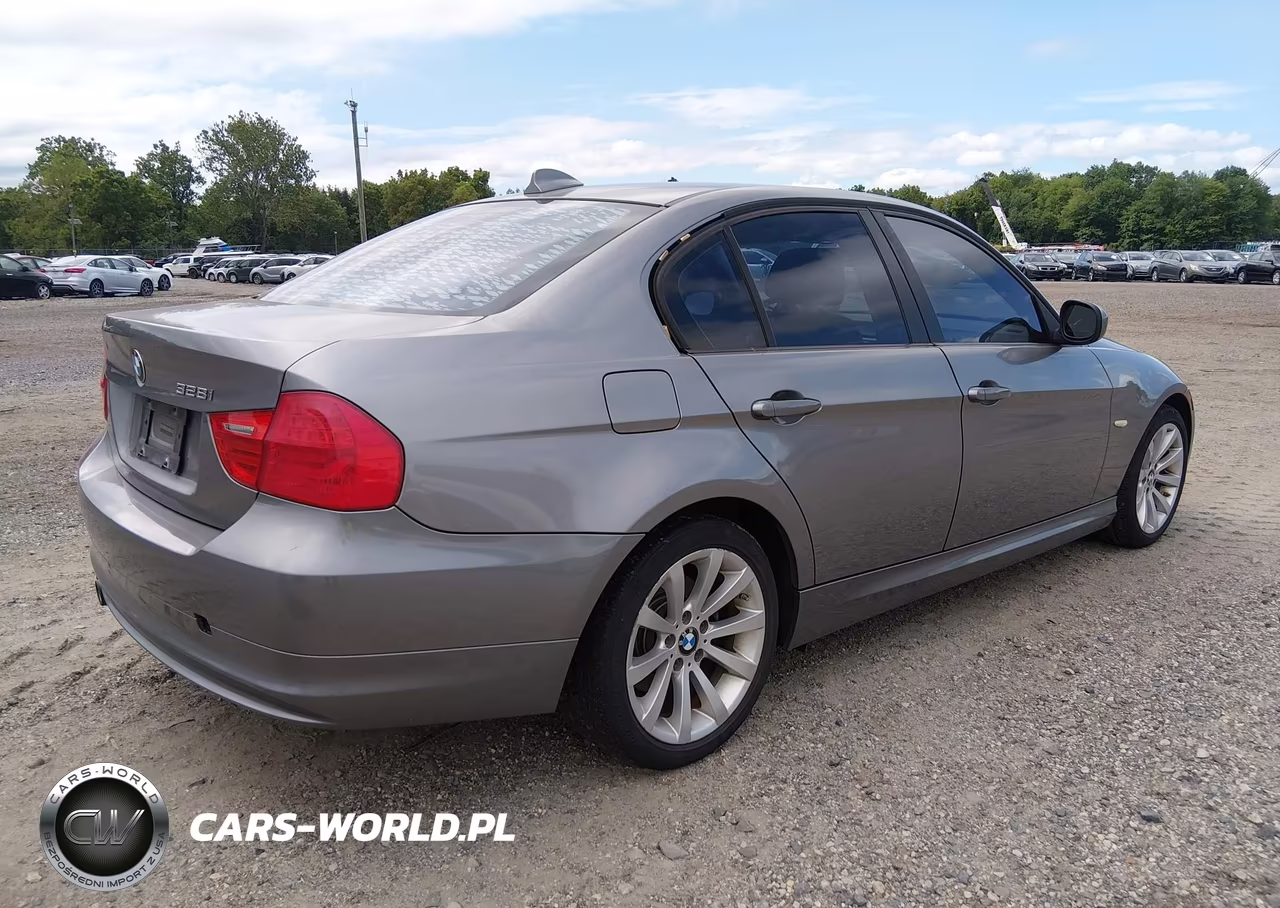 2011 BMW 328I VIN:WBAPH7G59BNM58107 - 4
