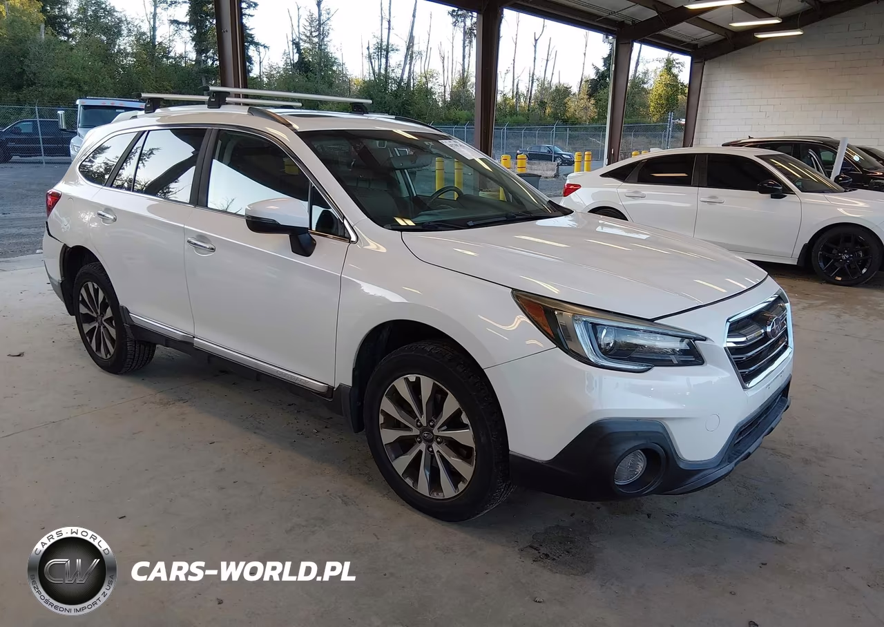 2018 Subaru Outback 2.5I Touring VIN:4S4BSATC2J3203465 - 1
