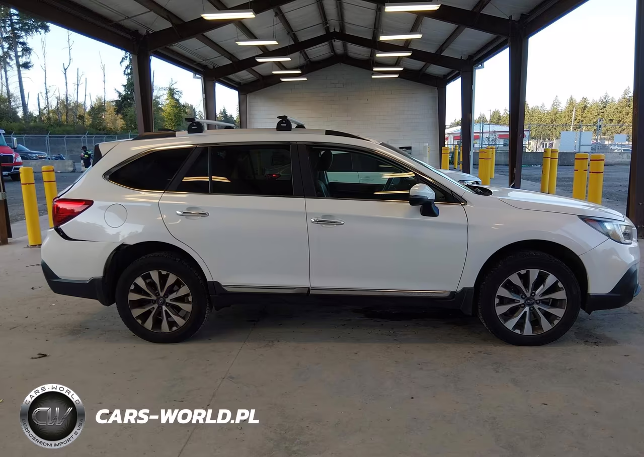 2018 Subaru Outback 2.5I Touring VIN:4S4BSATC2J3203465 - 13