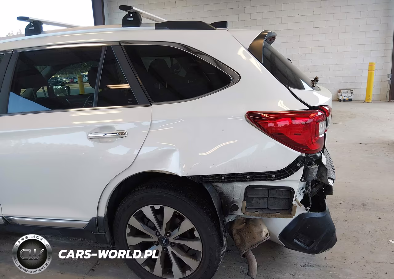 2018 Subaru Outback 2.5I Touring VIN:4S4BSATC2J3203465 - 6