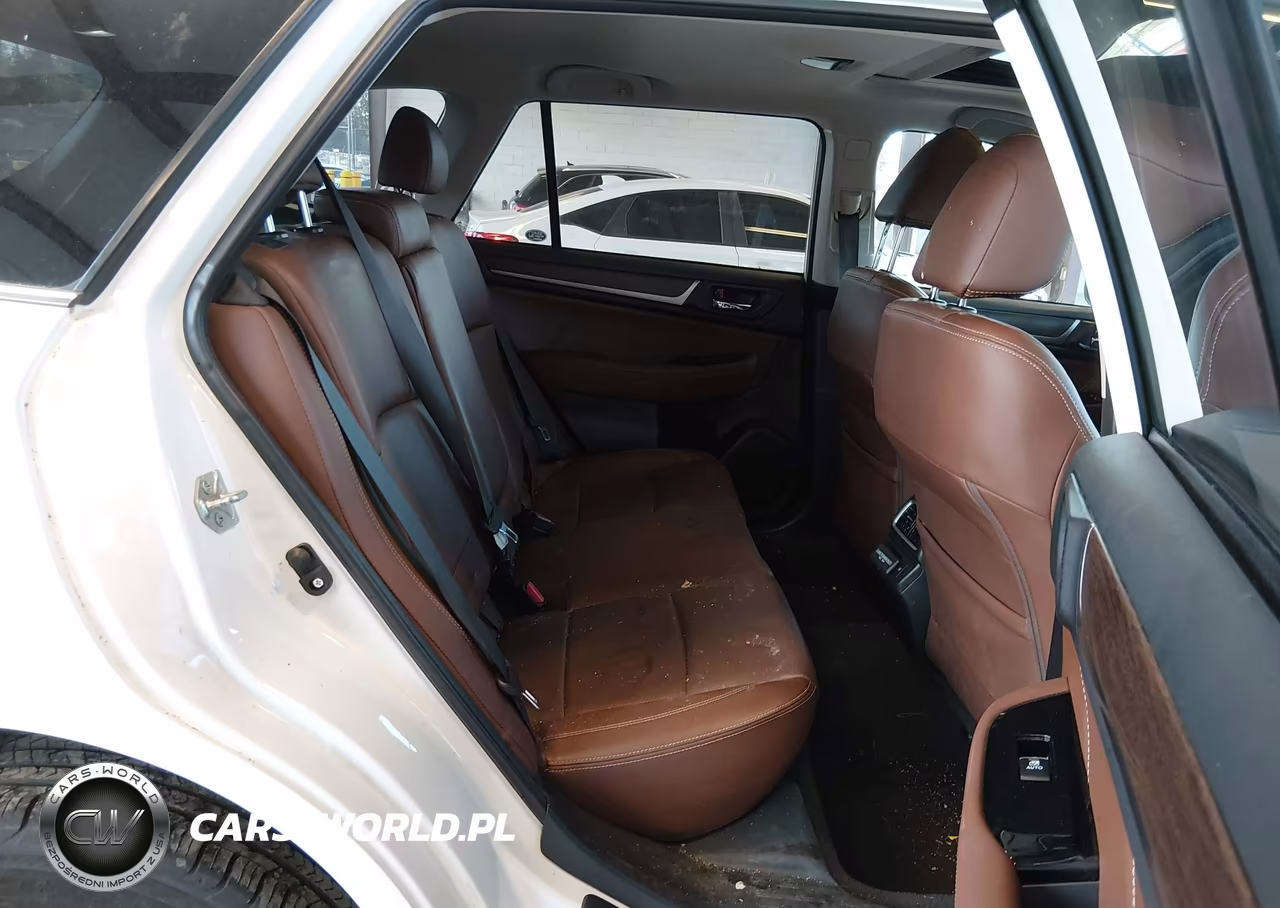 2018 Subaru Outback 2.5I Touring VIN:4S4BSATC2J3203465 - 8