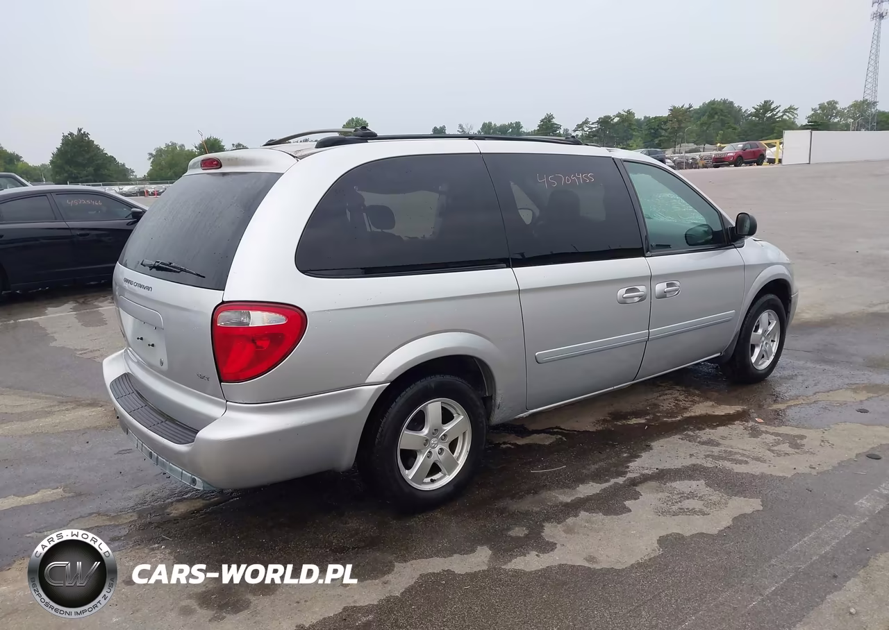 2005 Dodge Grand Caravan Sxt VIN:2D8GP44L05R473269 - 4