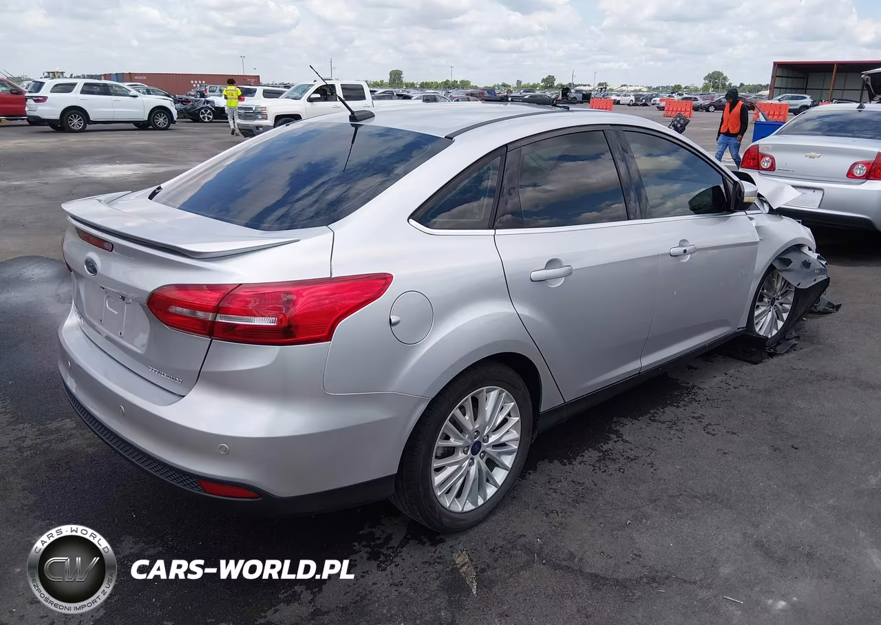 2017 FORD FOCUS TITANIUM VIN:1FADP3J23HL347739 - 4