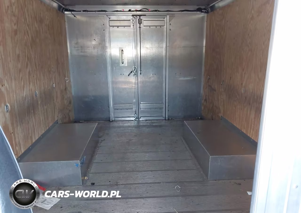 2016 Ford E-350 Stripped VIN:1FC3E3KL6GDC18003 - 8
