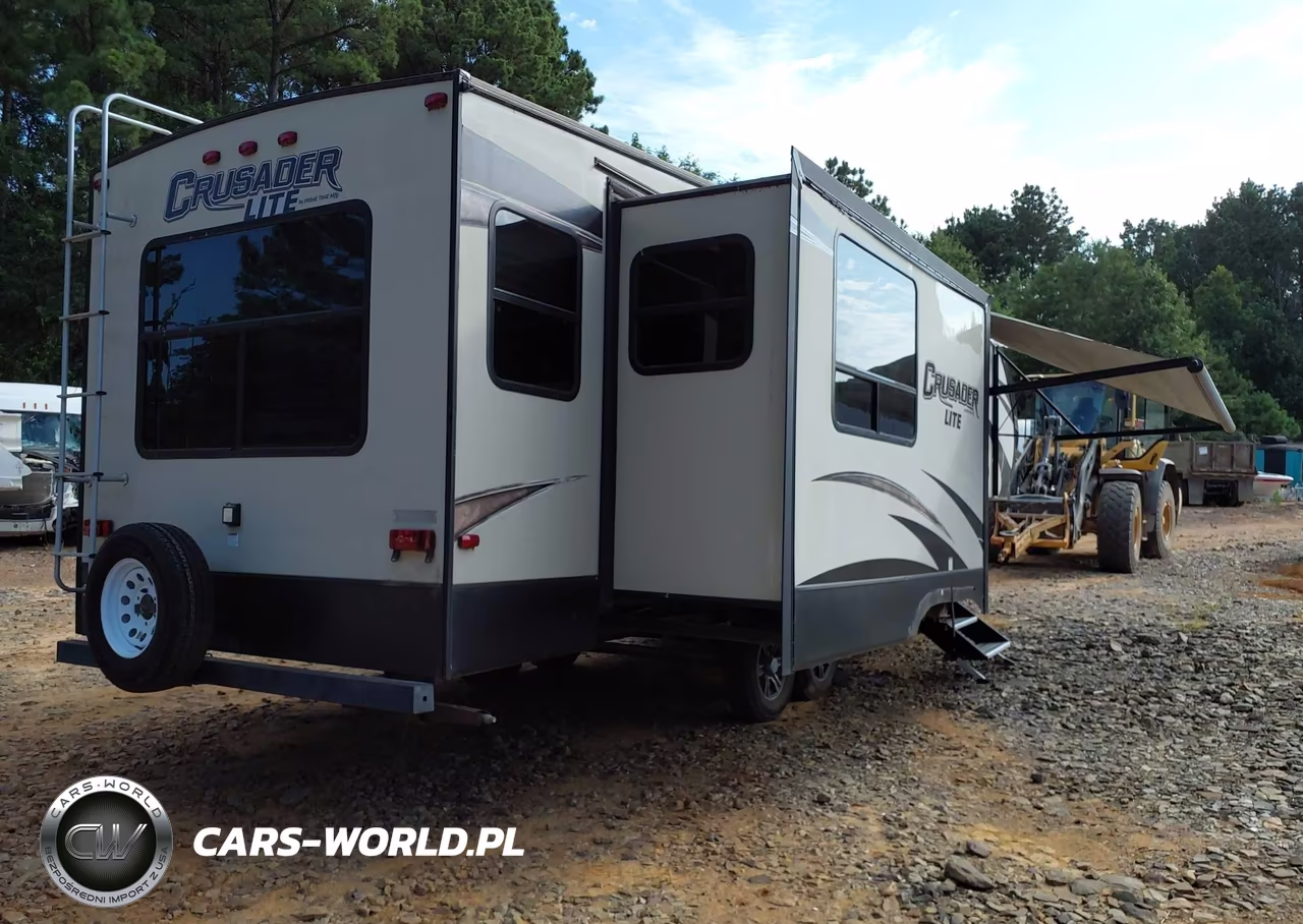 2017 Forest River Prime Time Crusader Lite VIN:5ZT3CSTB9HG121169 - 4