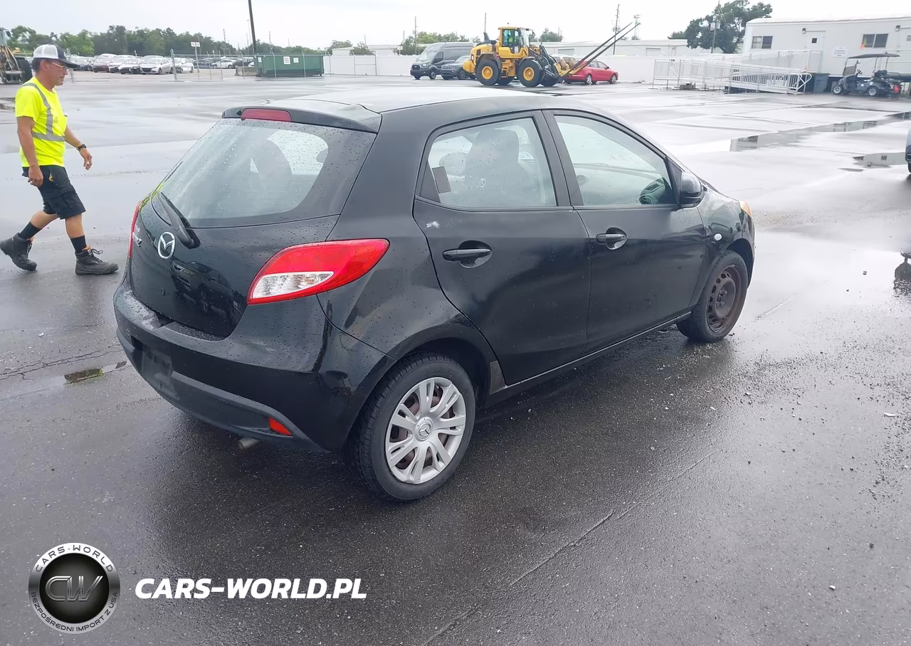 2013 Mazda Mazda2 Sport VIN:JM1DE1KY2D0155277 - 4
