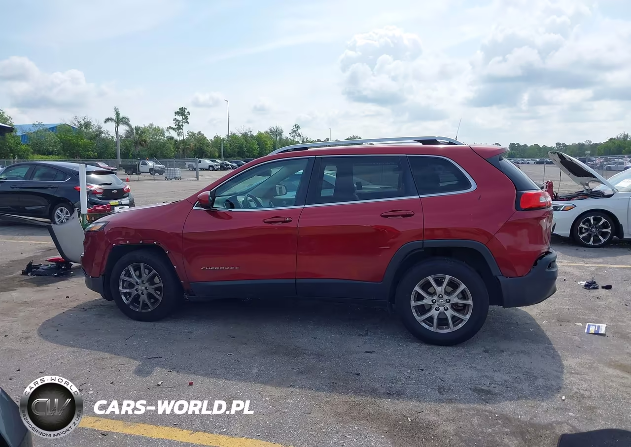 2017 Jeep Cherokee Latitude VIN:1C4PJLCB2HW517819 - 14