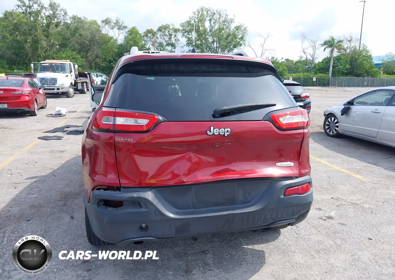 2017 Jeep Cherokee Latitude VIN:1C4PJLCB2HW517819 - 6
