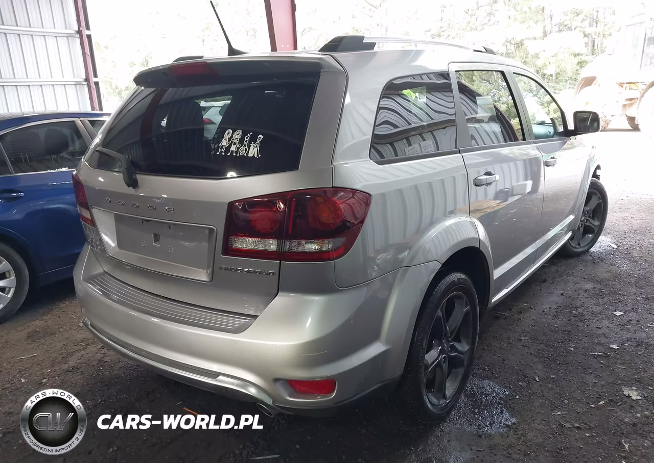 2019 Dodge Journey Crossroad Awd VIN:3C4PDDGG7KT771381 - 4
