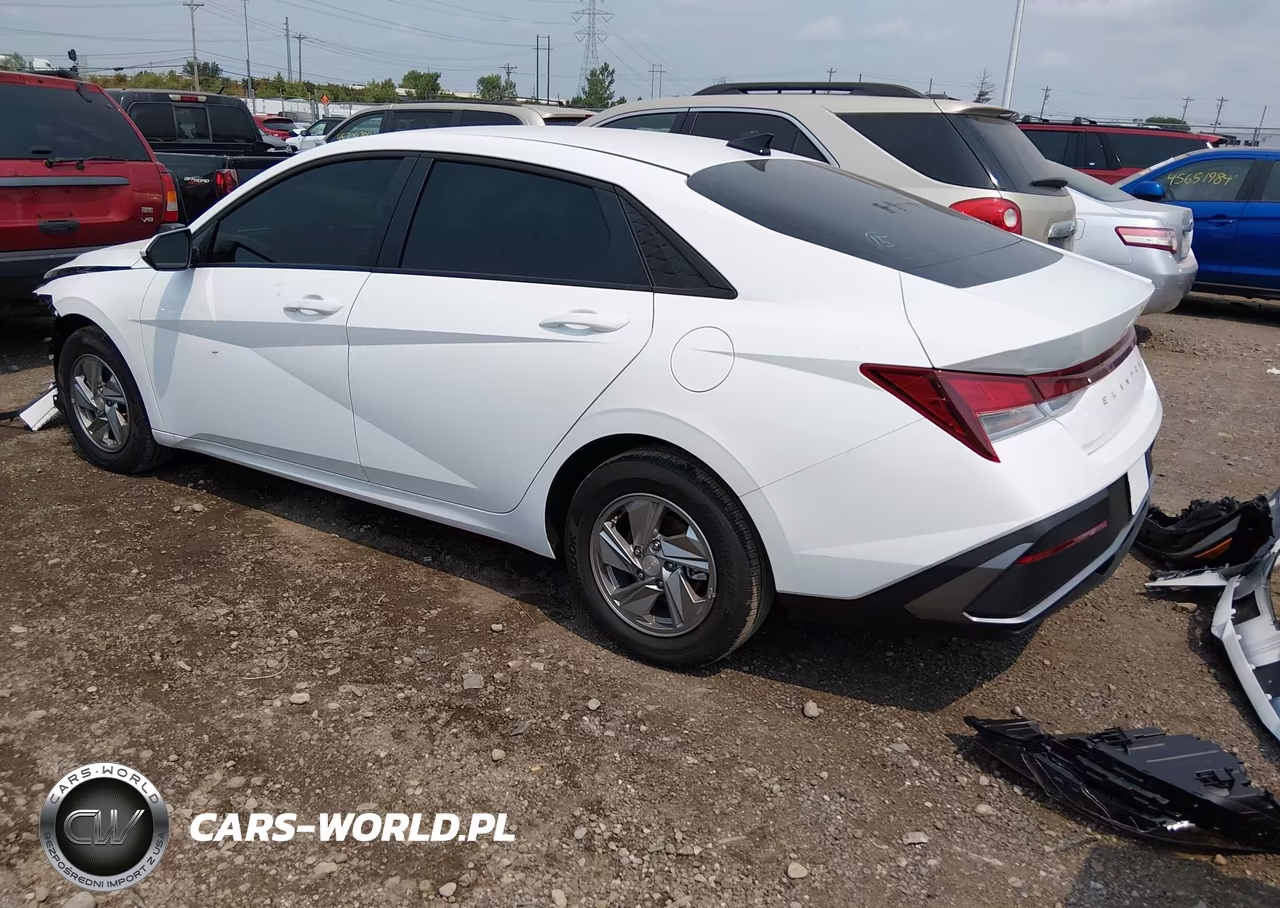 2026 Hyundai Elantra Se VIN:KMHLL4DG2TU172798 - 3