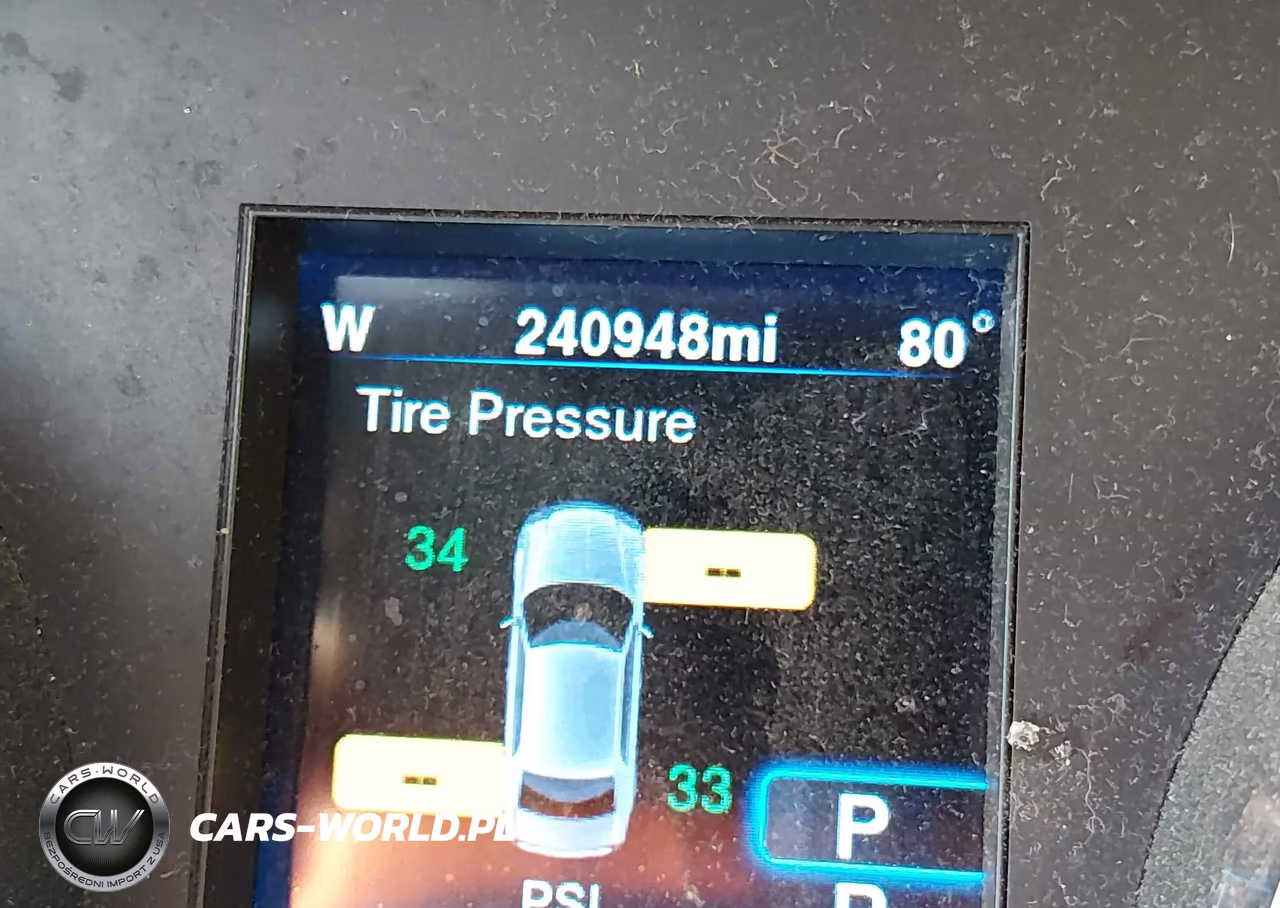 2014 Chrysler 300C VIN:2C3CCAEG7EH275839 - 16