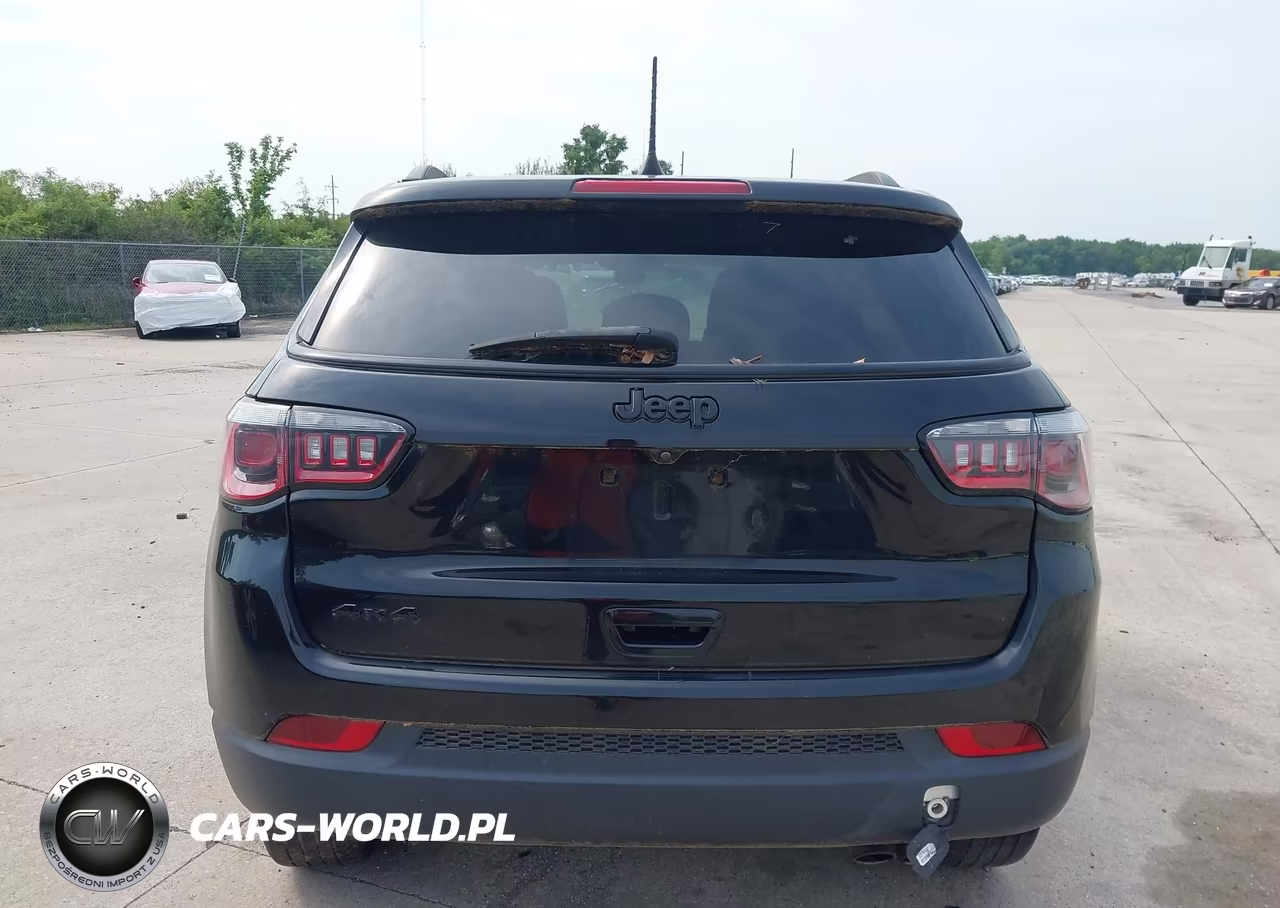 2019 Jeep Compass Altitude 4X4 VIN:3C4NJDBB2KT750398 - 16
