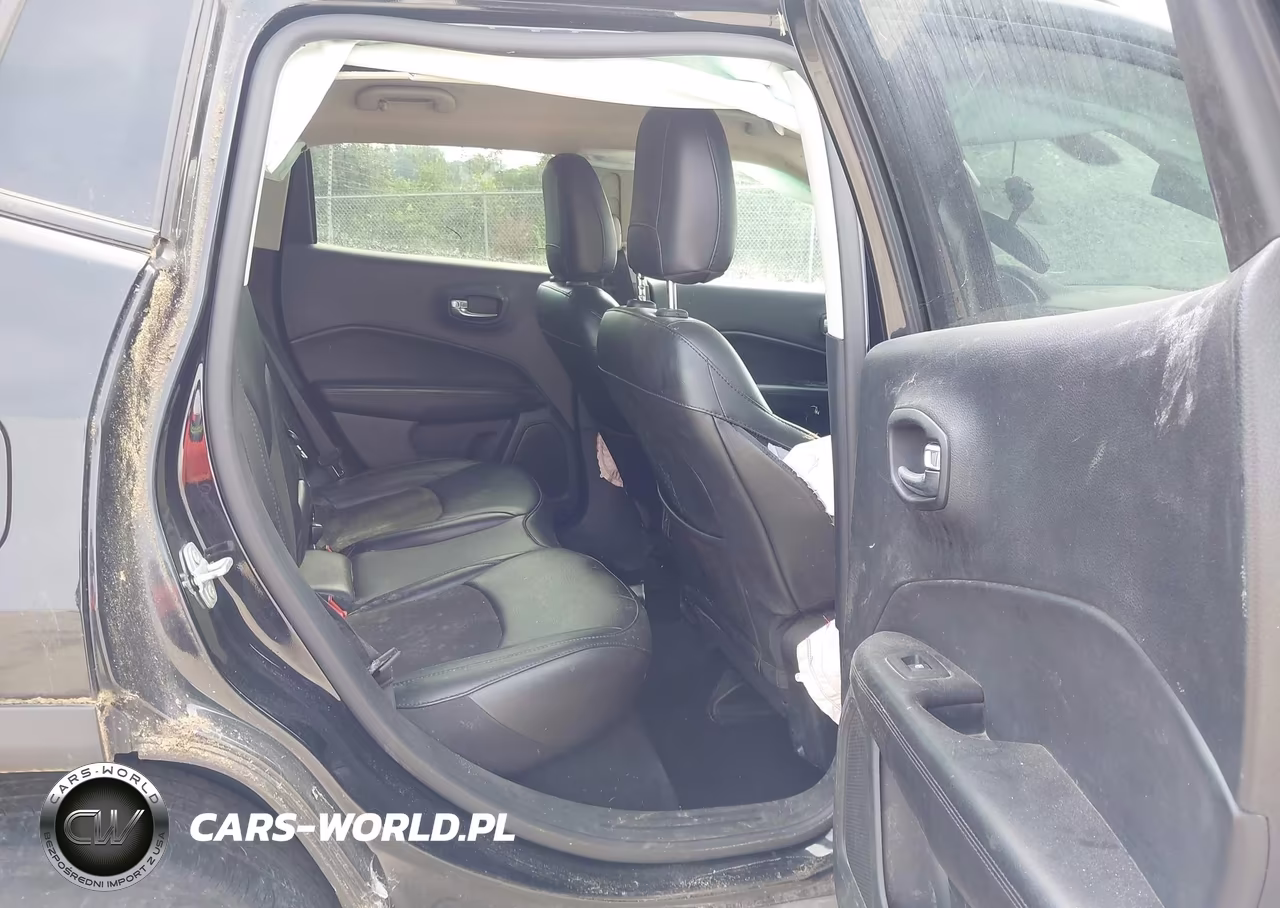 2019 Jeep Compass Altitude 4X4 VIN:3C4NJDBB2KT750398 - 8