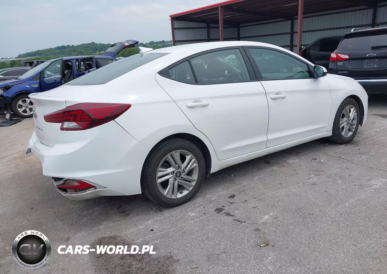 2020 Hyundai Elantra Sel VIN:5NPD84LF8LH567856 - 4