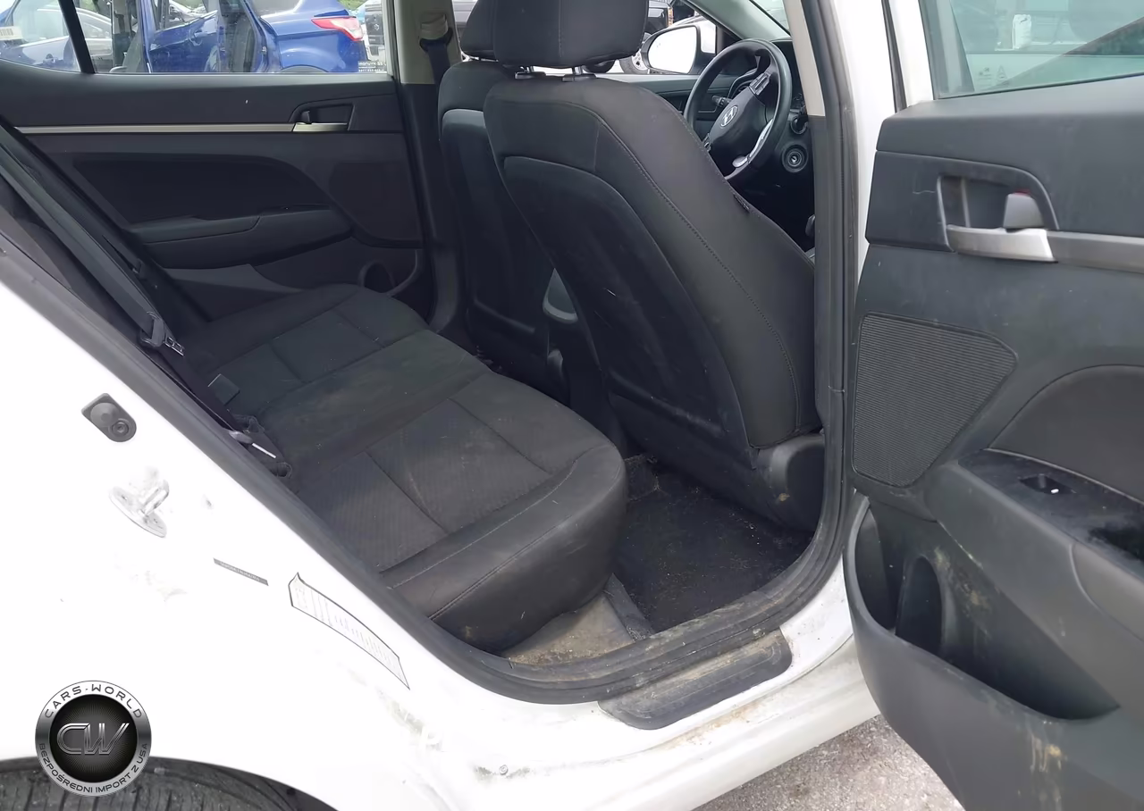 2020 Hyundai Elantra Sel VIN:5NPD84LF8LH567856 - 8