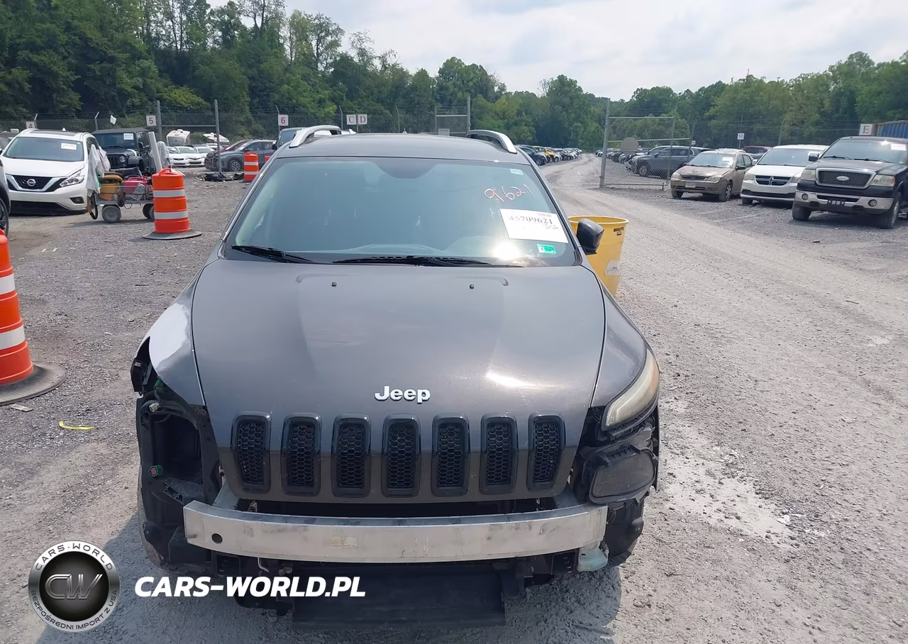 2016 Jeep Cherokee Latitude VIN:1C4PJMCSXGW310583 - 13
