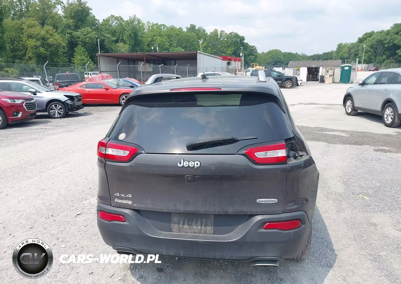 2016 Jeep Cherokee Latitude VIN:1C4PJMCSXGW310583 - 17