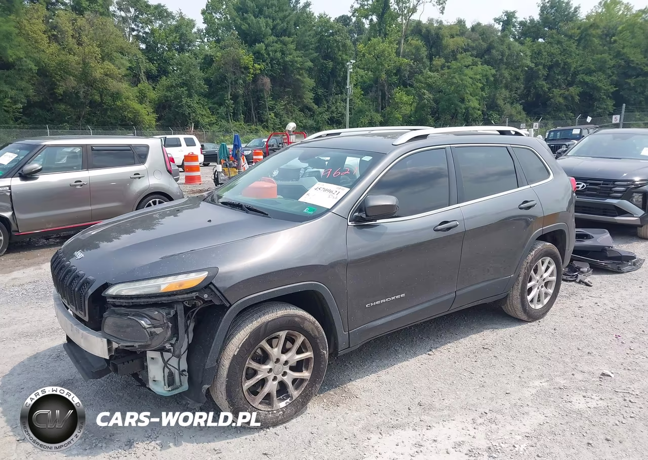2016 Jeep Cherokee Latitude VIN:1C4PJMCSXGW310583 - 2
