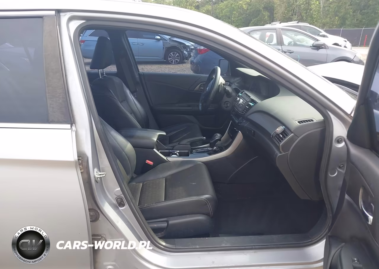 2017 Honda Accord Sport VIN:1HGCR2F57HA258492 - 5